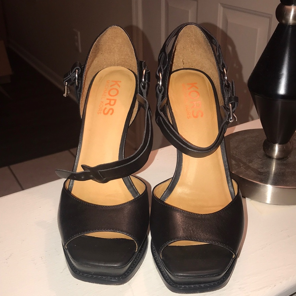 Michael Kira heels